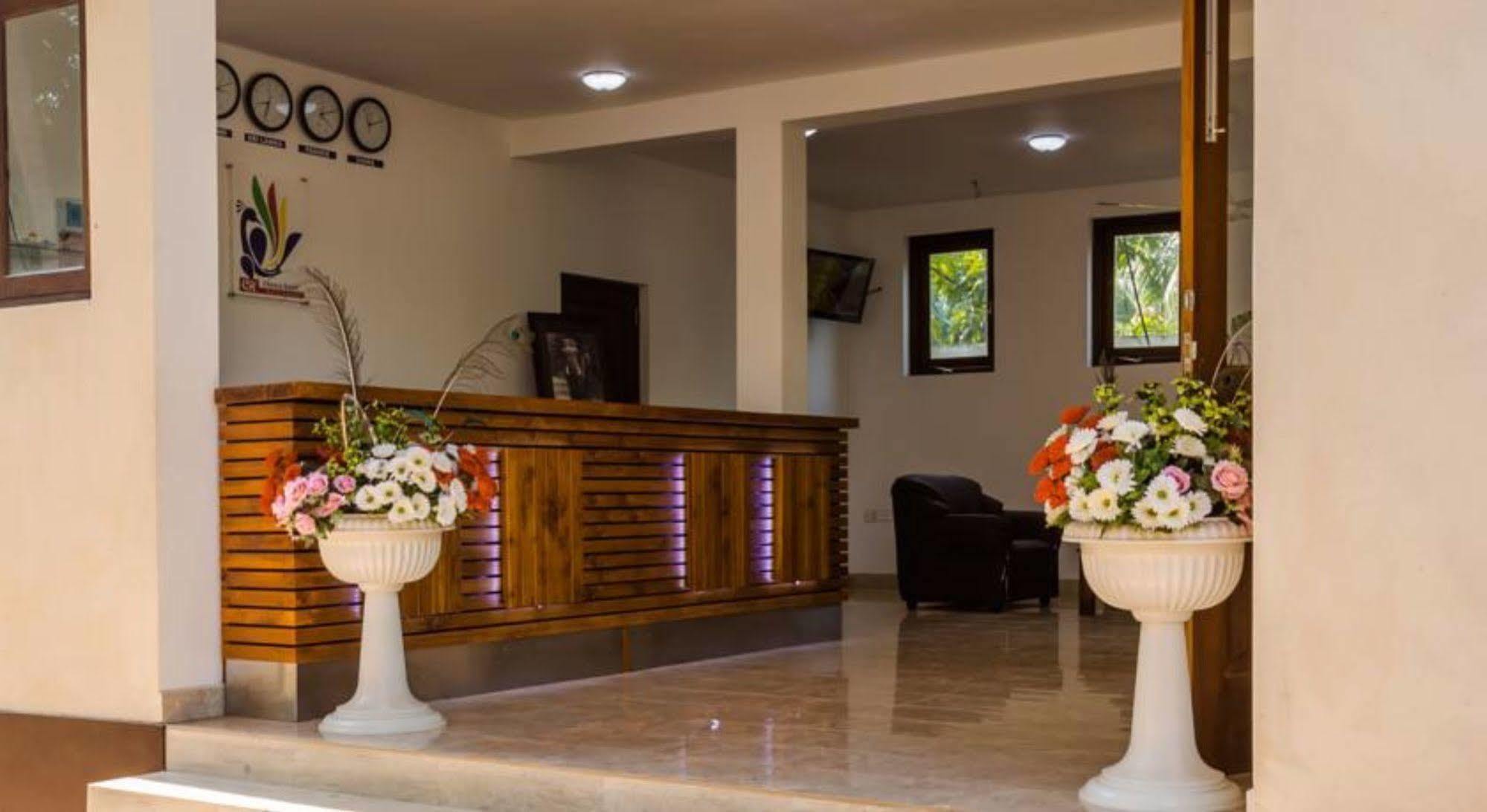 Hotel Chenra Kataragama Exterior photo